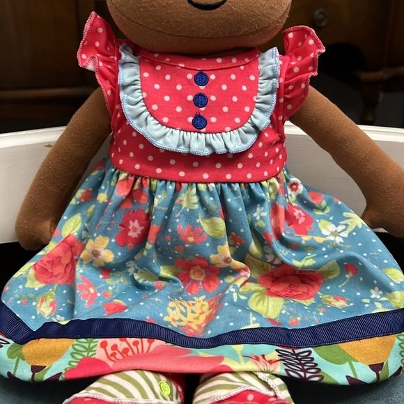 Matilda Jane stuffed Olivia Doll in green garden dress and leggings - Picture 4 of 7